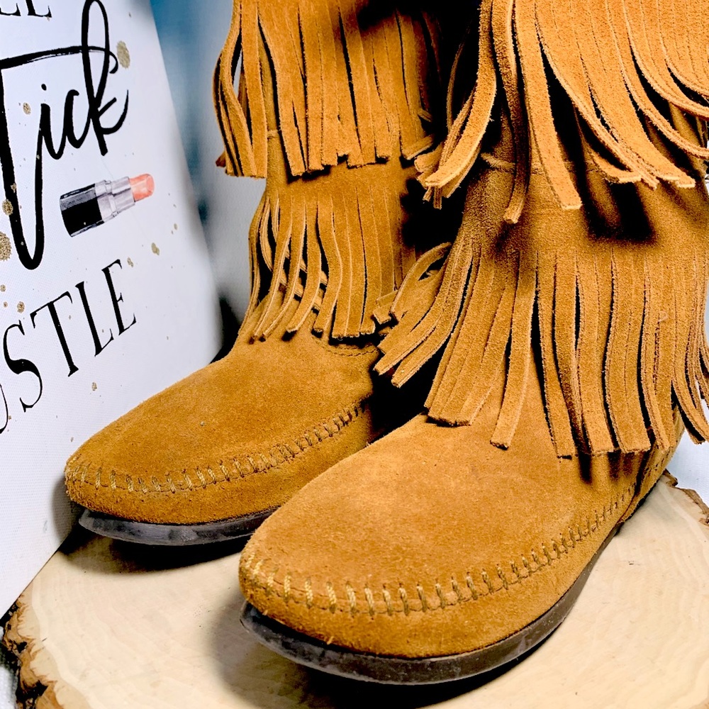 Minnetonka 3 Layer Fringe Suede Boho Sz 6M Boots - Picture 5 of 15